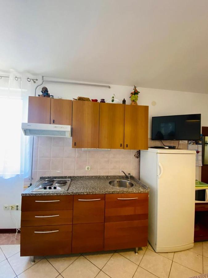 Trapan Apartment Pula Buitenkant foto